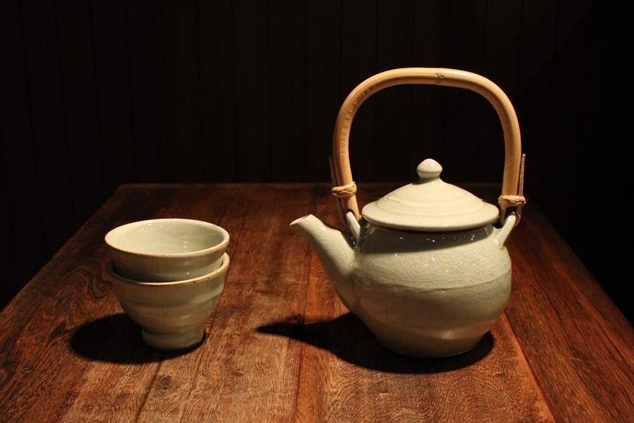 objects blog» Blog Archive » 「森山窯 展」から、白釉・辰砂