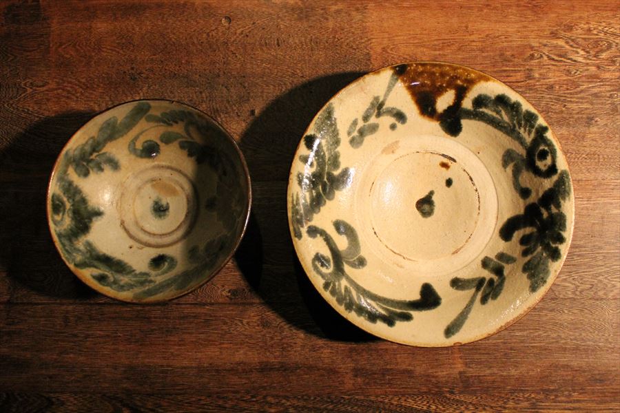 以前に金城陶芸展の際に知人方からいただきました。 以前に金城陶芸展の際に知人方からいただきました。